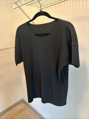 Issey Miyake Black Pleated Short Sleeve Tee - Sculpted Texture